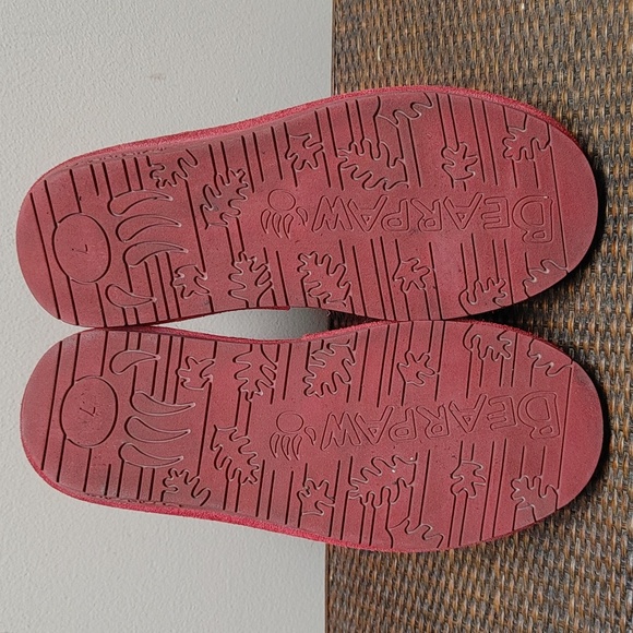 BearPaw Pink Sheepskin Booties Size 6.5 - Picture 8 of 13